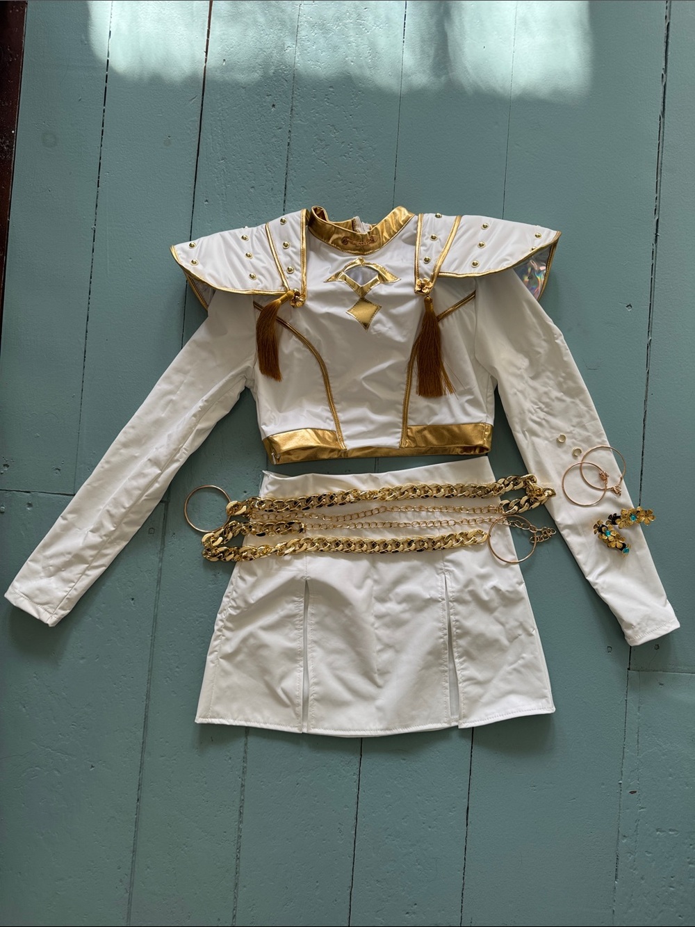 K-pop demon hunters White & Gold Kids Costume Set with Gold Trim and Accessories